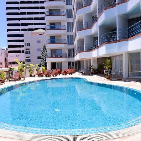 Sandy Spring Hotel Pattaya Bagian luar foto