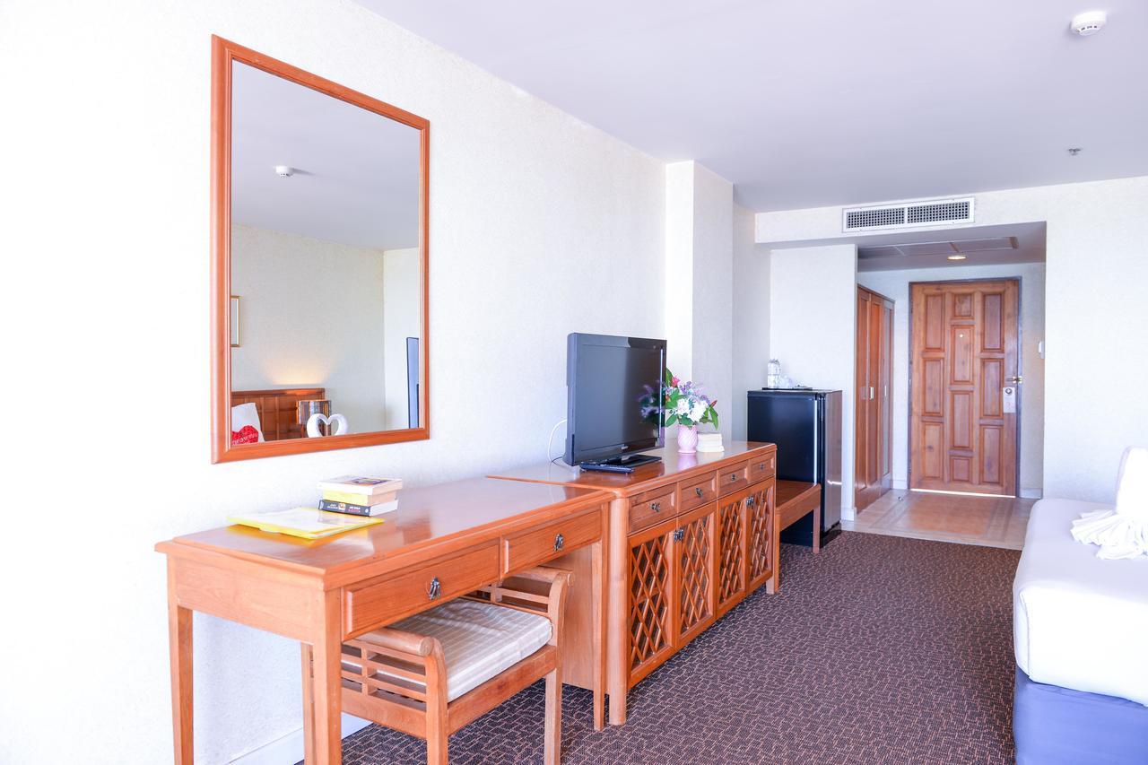 Sandy Spring Hotel Pattaya Bagian luar foto