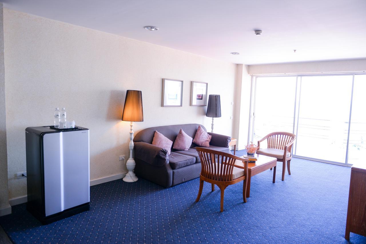 Sandy Spring Hotel Pattaya Bagian luar foto