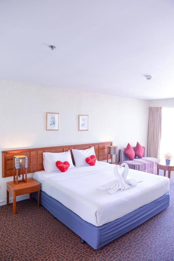 Sandy Spring Hotel Pattaya Bagian luar foto