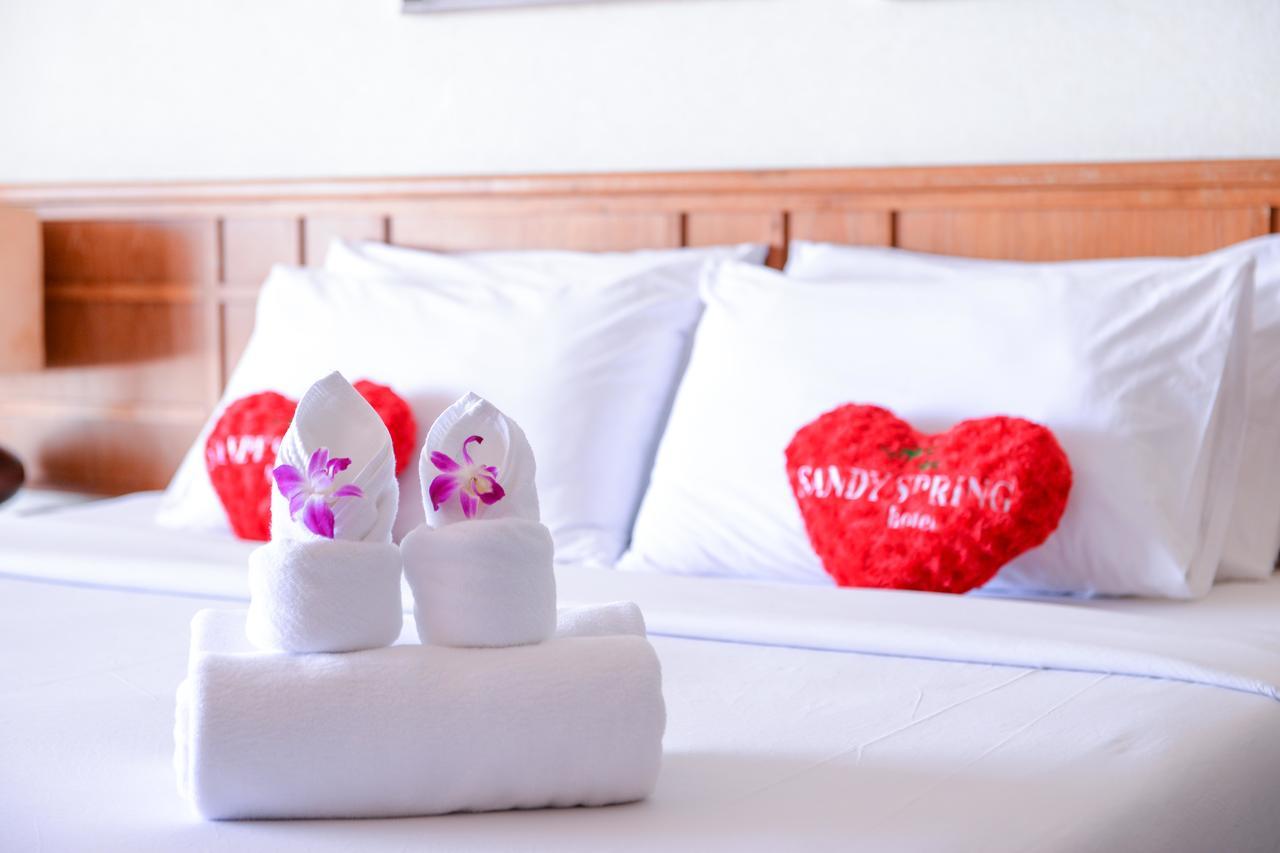 Sandy Spring Hotel Pattaya Bagian luar foto