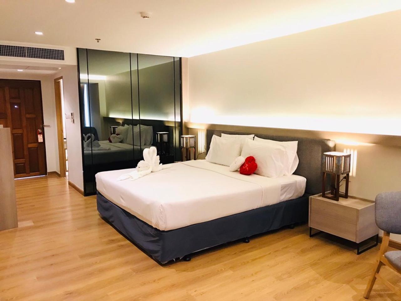 Sandy Spring Hotel Pattaya Bagian luar foto