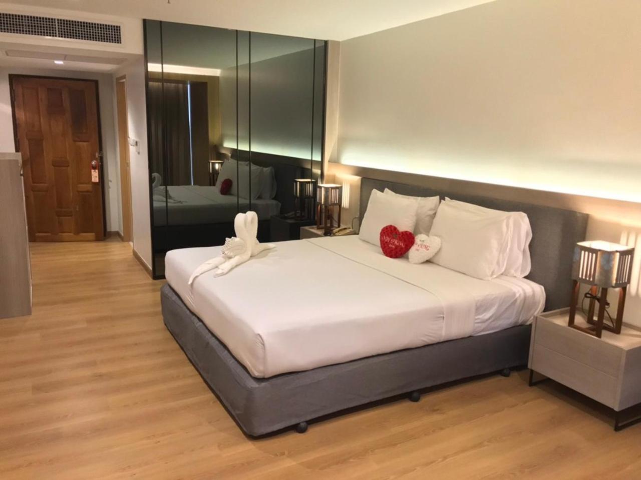 Sandy Spring Hotel Pattaya Bagian luar foto
