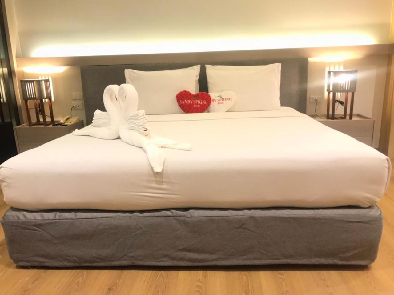 Sandy Spring Hotel Pattaya Bagian luar foto