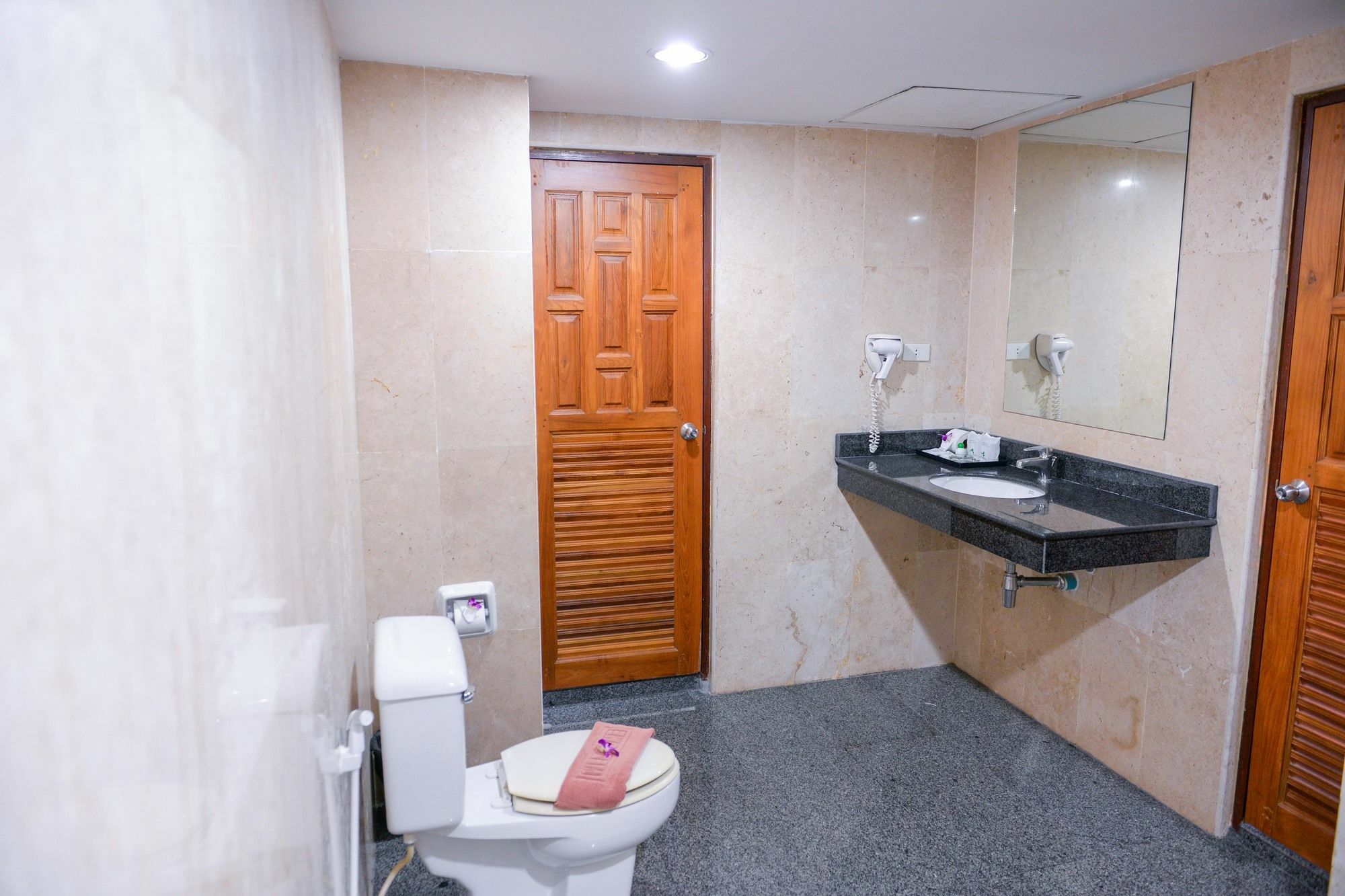 Sandy Spring Hotel Pattaya Bagian luar foto